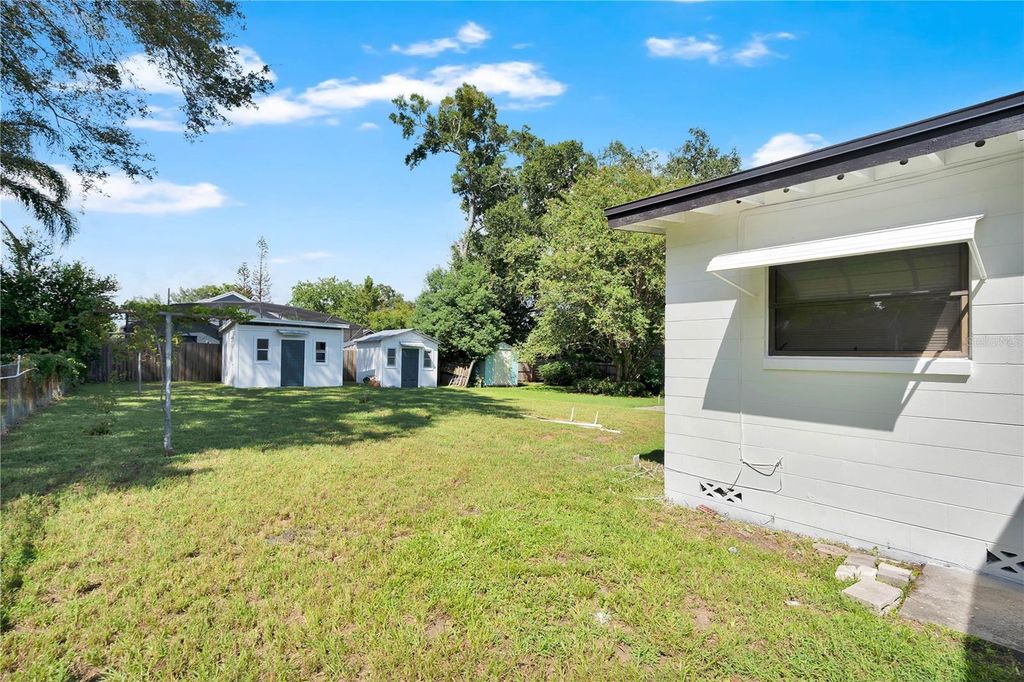 Image 21 of property listing at 1723 WEEKS AVENUE, Orlando, FL 32806