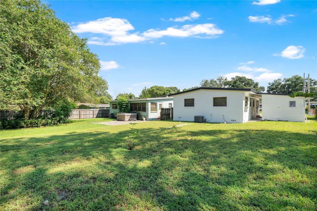 Image 22 of property listing at 1723 WEEKS AVENUE, Orlando, FL 32806