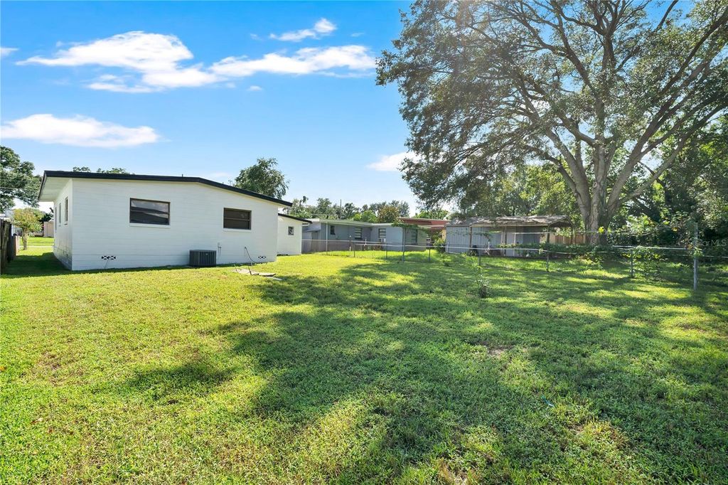 Image 24 of property listing at 1723 WEEKS AVENUE, Orlando, FL 32806