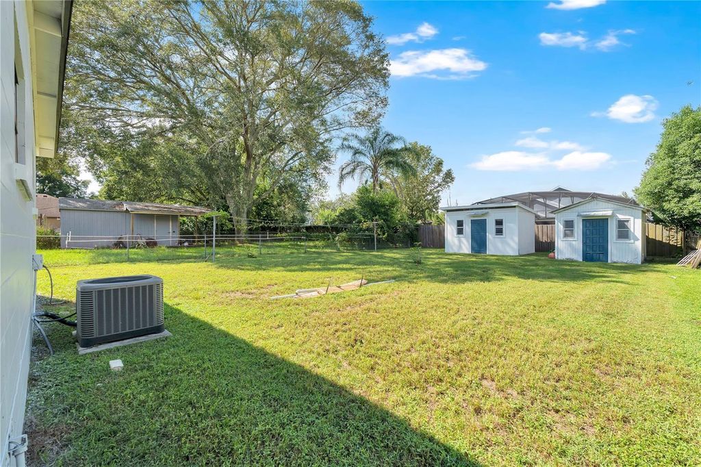 Image 25 of property listing at 1723 WEEKS AVENUE, Orlando, FL 32806