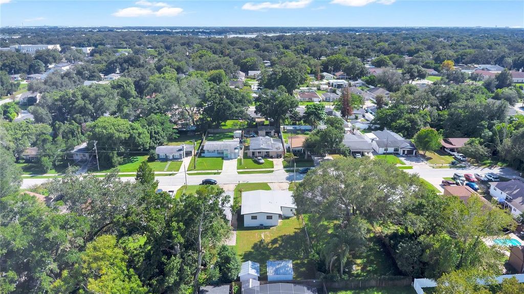 Image 32 of property listing at 1723 WEEKS AVENUE, Orlando, FL 32806