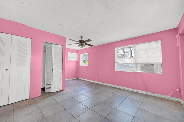 111 Ocean Parkway, Boynton Beach, FL 33435