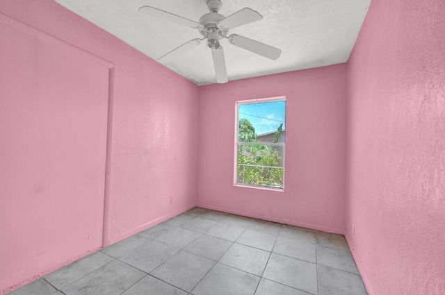 111 Ocean Parkway, Boynton Beach, FL 33435
