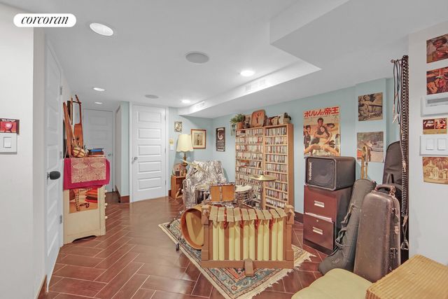 700 DEKALB Avenue, New York City, NY 11216
