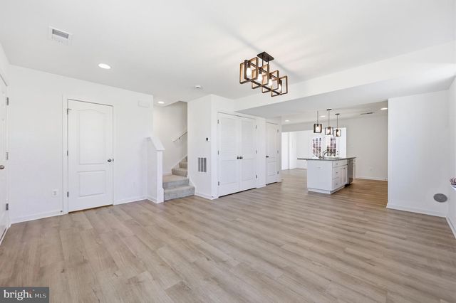 275 COLSTON RD, Charles Town, WV 25414