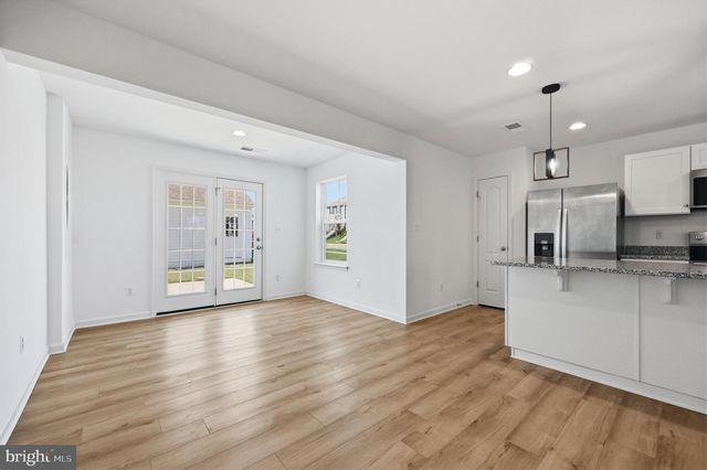 275 COLSTON RD, Charles Town, WV 25414