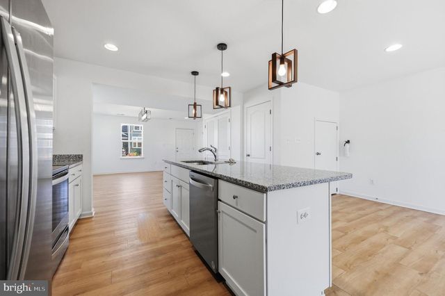 275 COLSTON RD, Charles Town, WV 25414