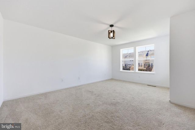 275 COLSTON RD, Charles Town, WV 25414