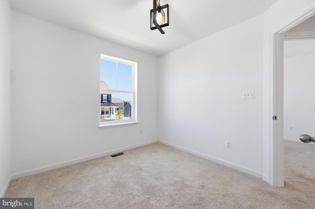 275 COLSTON RD, Charles Town, WV 25414