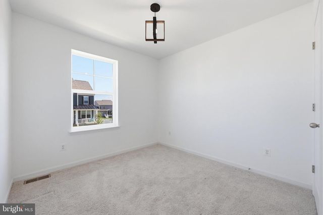 275 COLSTON RD, Charles Town, WV 25414