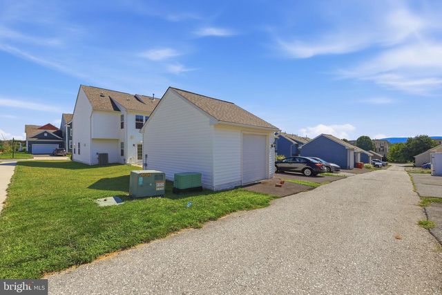 275 COLSTON RD, Charles Town, WV 25414