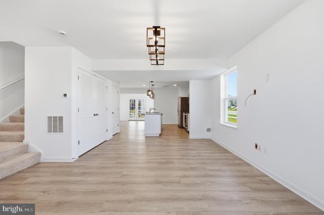 275 COLSTON RD, Charles Town, WV 25414