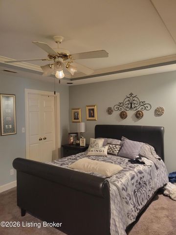 8553 Applegate Village Dr, Louisville, KY 40219