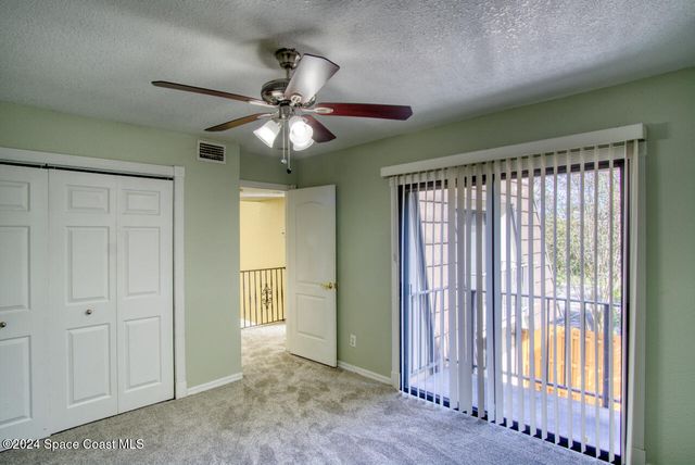 2014 Vista Oaks Circle NE, Palm Bay, FL 32905