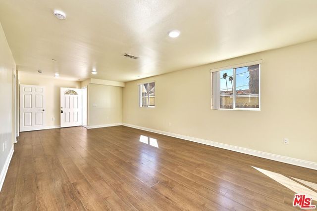 671 W 62nd Street, Los Angeles, CA 90044
