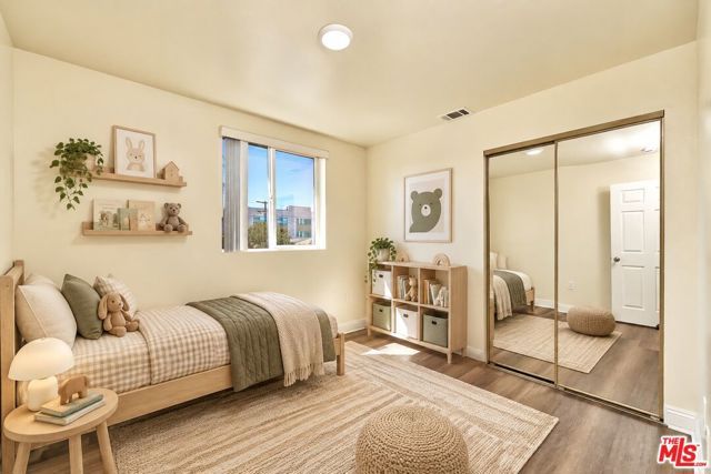 671 W 62nd Street, Los Angeles, CA 90044