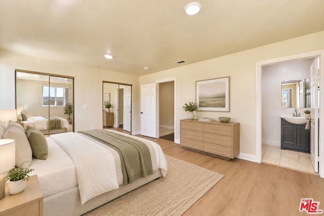 671 W 62nd Street, Los Angeles, CA 90044