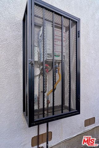 671 W 62nd Street, Los Angeles, CA 90044