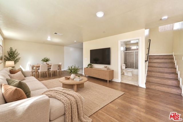 671 W 62nd Street, Los Angeles, CA 90044