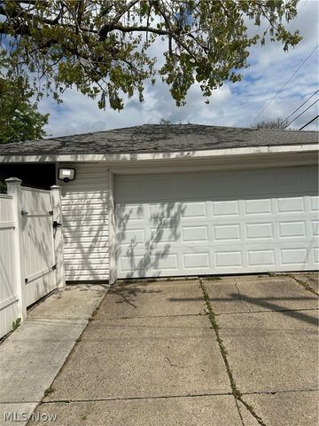 5911 Velma Avenue, Parma, OH 44129