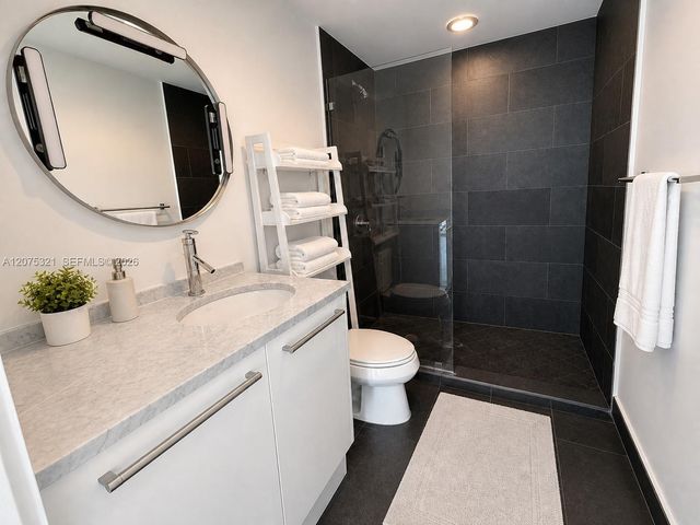 900 Biscayne Boulevard 902, Miami, FL 33132