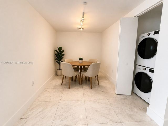900 Biscayne Boulevard 902, Miami, FL 33132