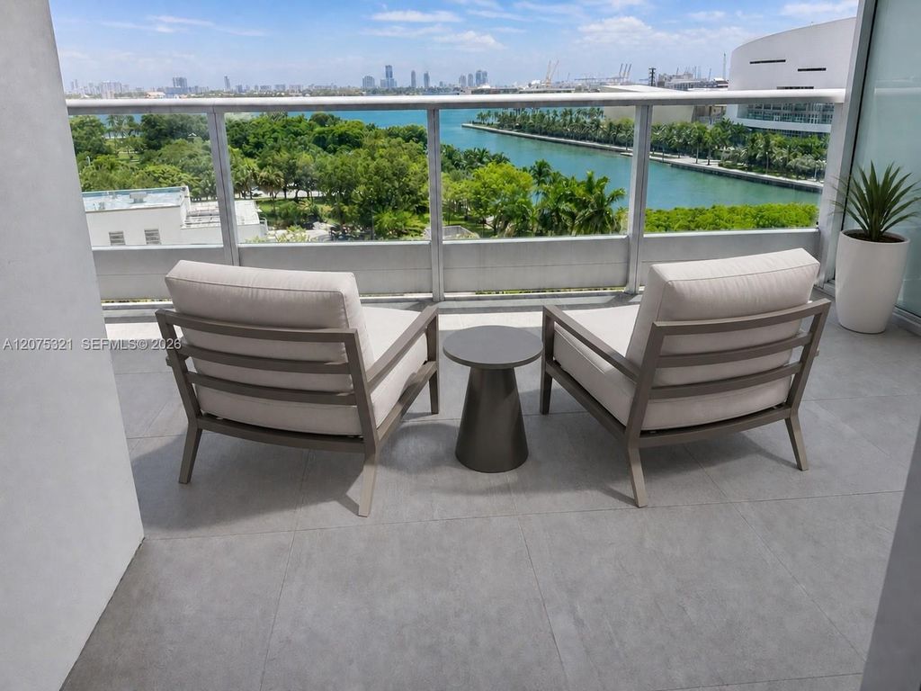 900 Biscayne Boulevard 902, Miami, FL 33132