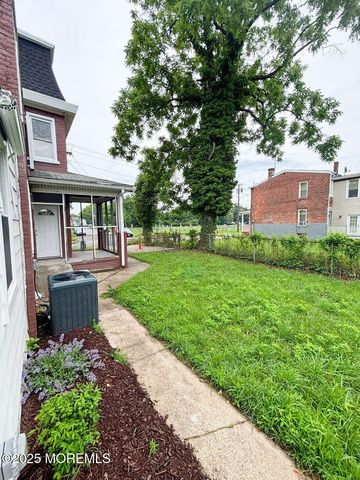 438 Lawrence Street, Burlington City, NJ 08016