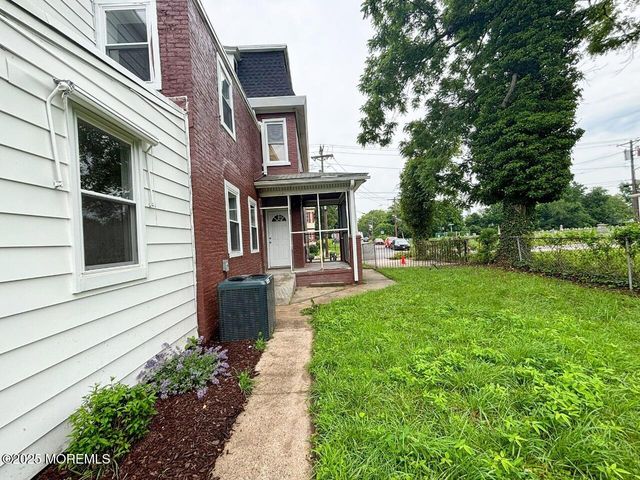 438 Lawrence Street, Burlington City, NJ 08016