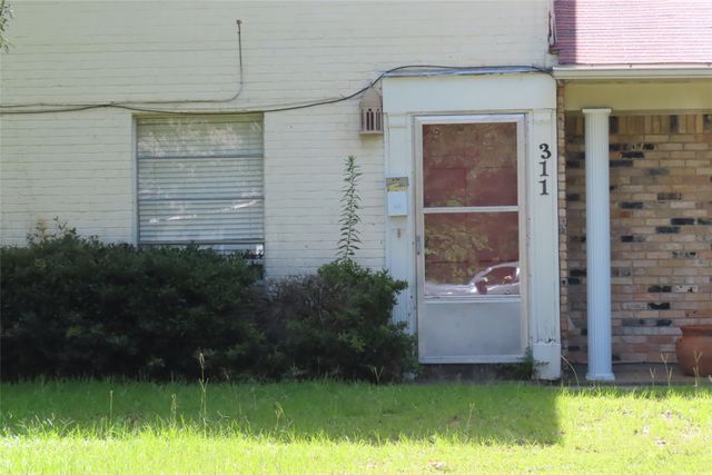 311 N Arkansas Street, Springhill, LA 71075