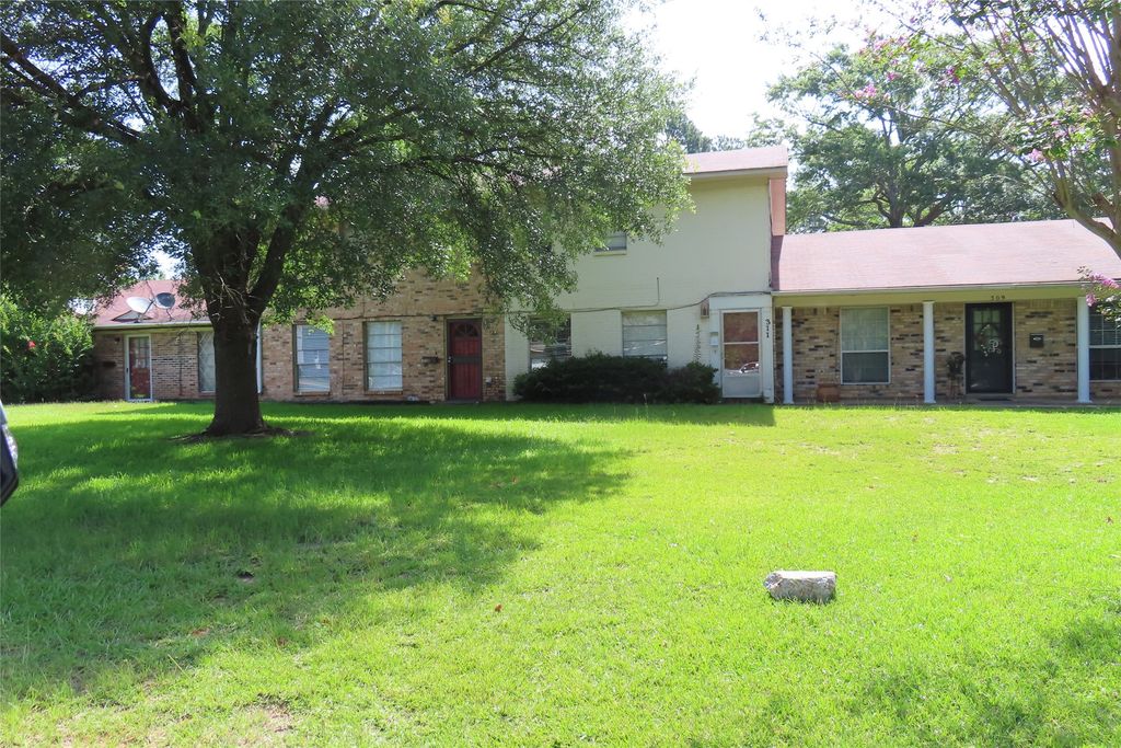 311 N Arkansas Street, Springhill, LA 71075