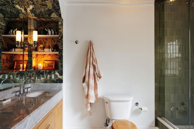 286 Blue Hill Road, Hudson, NY 12534