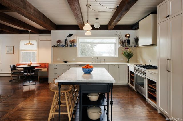 286 Blue Hill Road, Hudson, NY 12534