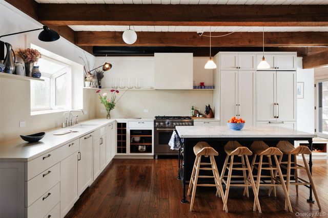 286 Blue Hill Road, Hudson, NY 12534