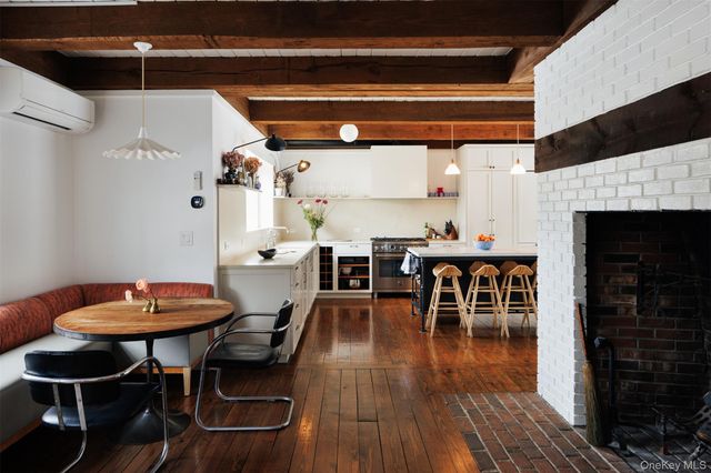 286 Blue Hill Road, Hudson, NY 12534