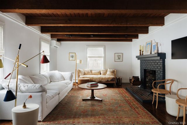 286 Blue Hill Road, Hudson, NY 12534