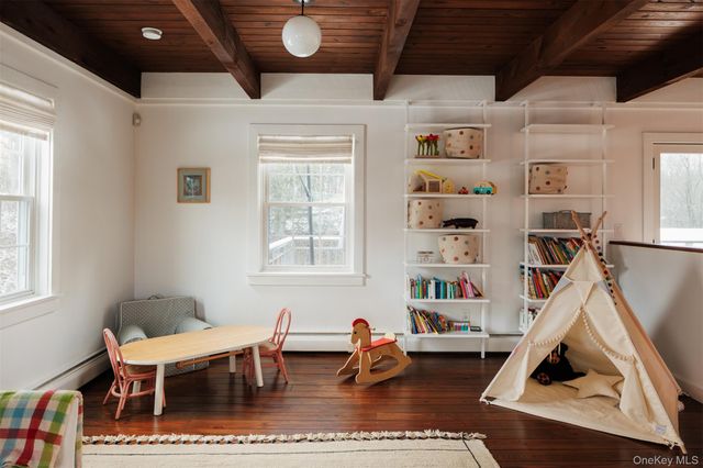 286 Blue Hill Road, Hudson, NY 12534