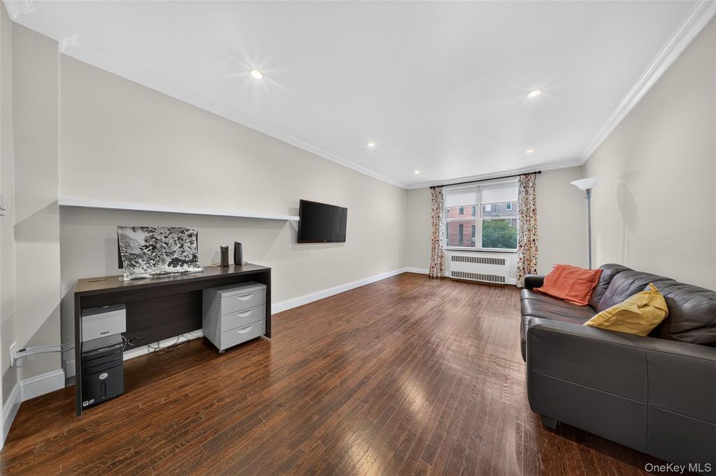 42-25 80th Street #3R, Elmhurst, NY 11373 — photo 3