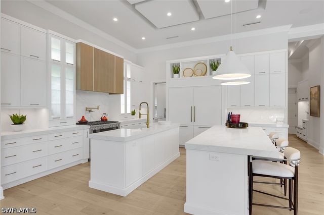 767 Park Shore DR, Naples, FL 34103