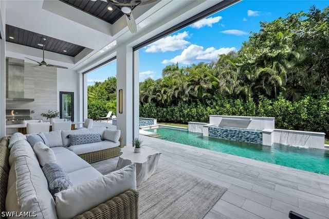 767 Park Shore DR, Naples, FL 34103