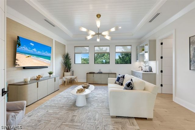 767 Park Shore DR, Naples, FL 34103