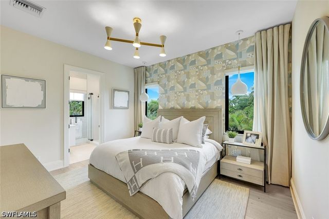 767 Park Shore DR, Naples, FL 34103