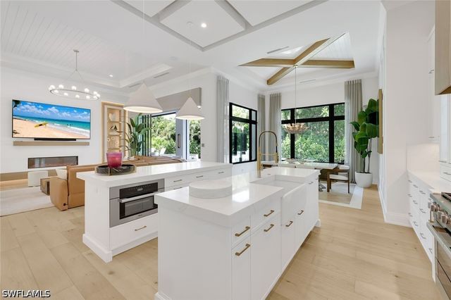 767 Park Shore DR, Naples, FL 34103