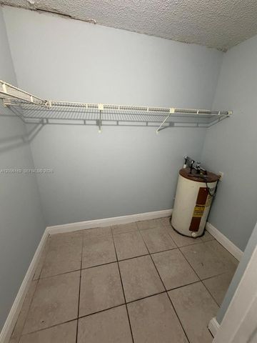 95 NE 41st St N202, Oakland Park, FL 33334