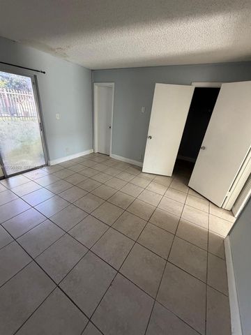 95 NE 41st St N202, Oakland Park, FL 33334