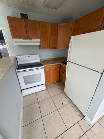 95 NE 41st St N202, Oakland Park, FL 33334