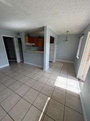 95 NE 41st St N202, Oakland Park, FL 33334