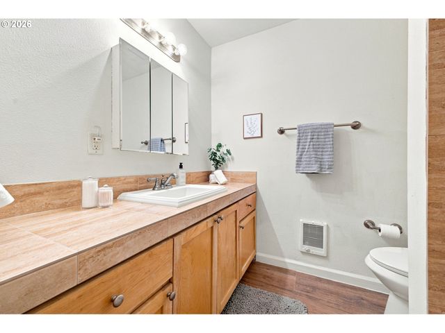 8833 N SYRACUSE St 12, Portland, OR 97203