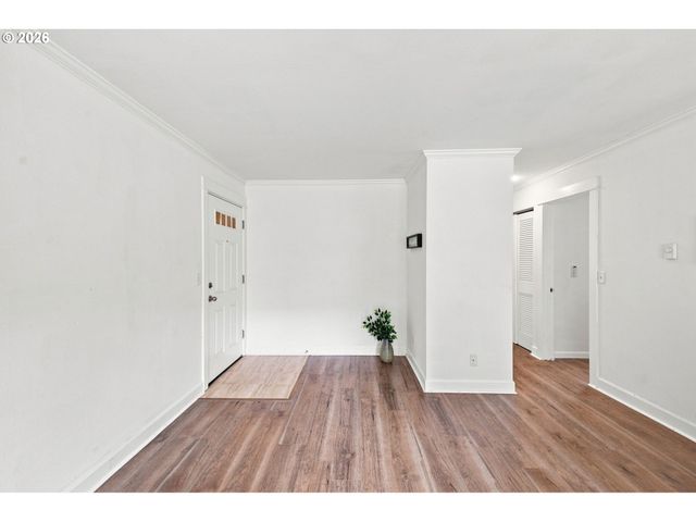 8833 N SYRACUSE St 12, Portland, OR 97203