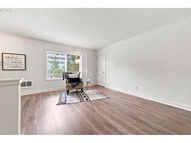 8833 N SYRACUSE St 12, Portland, OR 97203